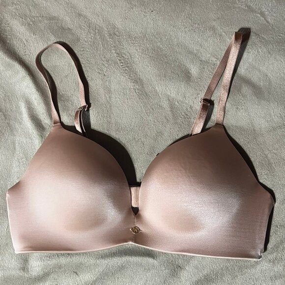 Victoria Secret Sexy So Obsessed Smooth Wireless Push-Up Bra - Picture 3 of 5